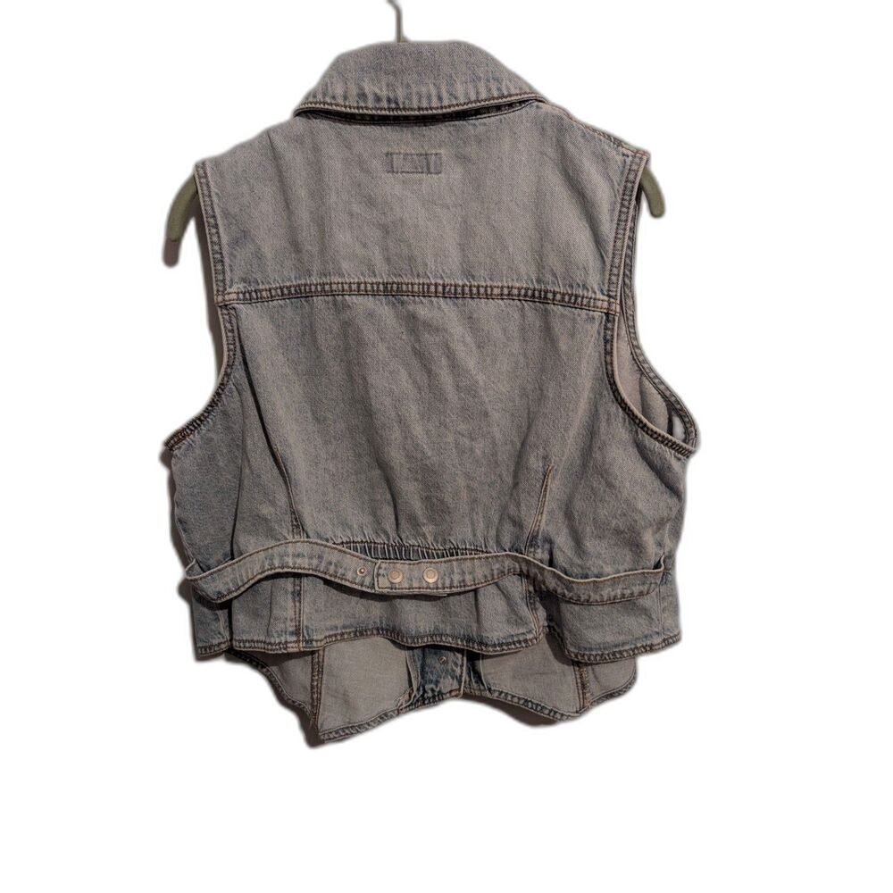 Ava & Viv Women's Denim Vest Light Wash Size 1X - Picture 2 of 7